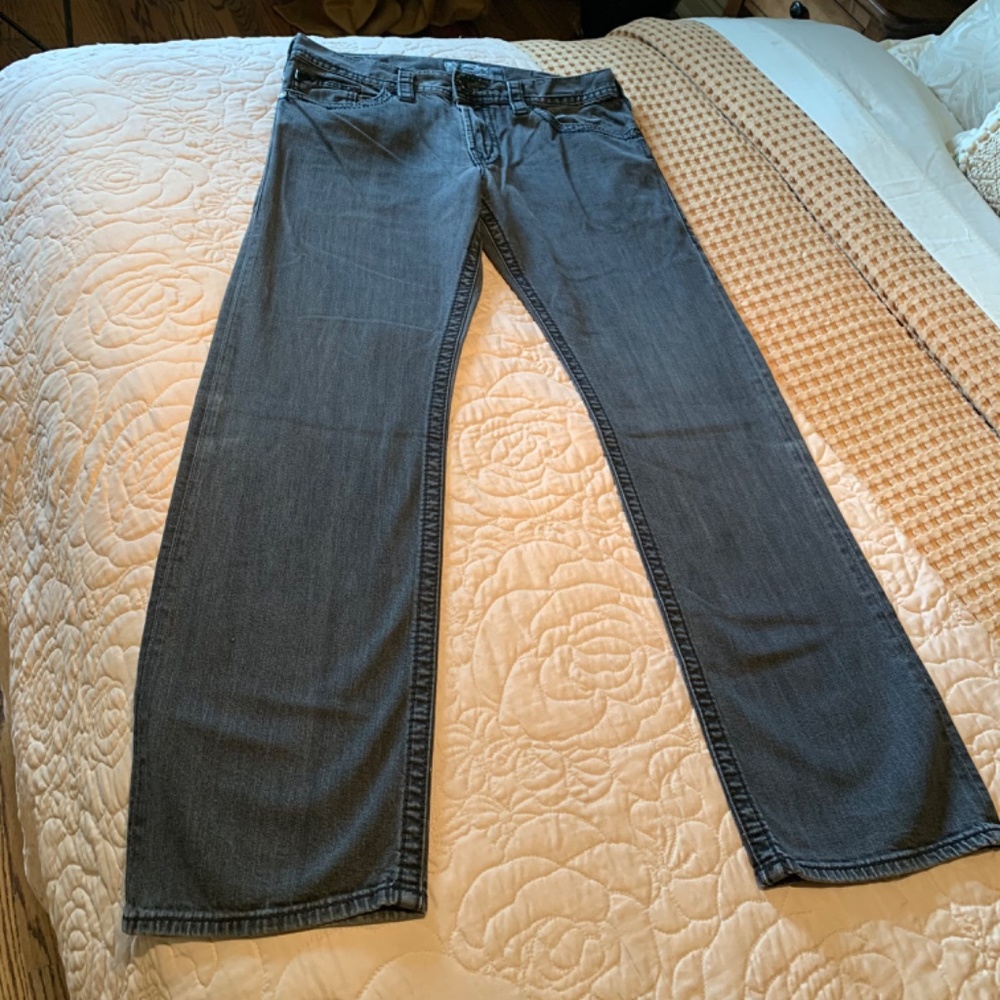 Designed in Canada SILVER Jeans Men W33xL34 Gray wash - Picture 2 of 6
